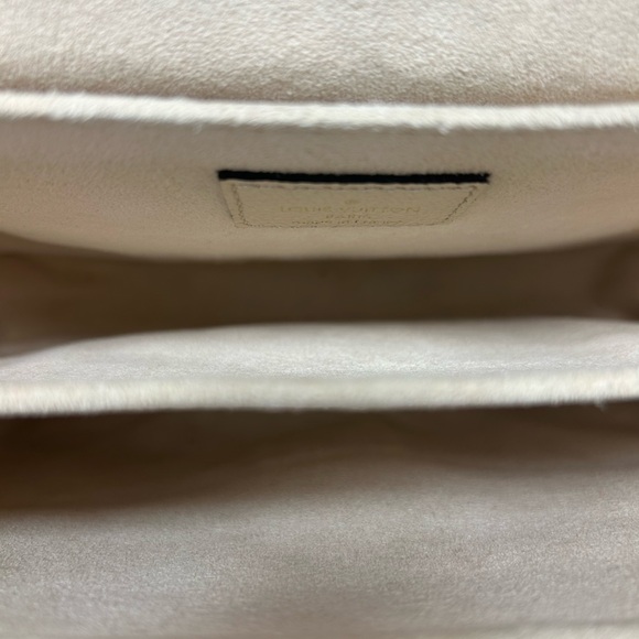 Louis Vuitton Pochette Métis Monogram Implant MM - Picture 7 of 9